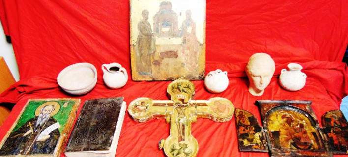 Αρχαιοκάπηλος είχε στην κατοχή του ανυπολόγιστης αξίας βυζαντινές εικόνες και αγγεία [εικόνες]
